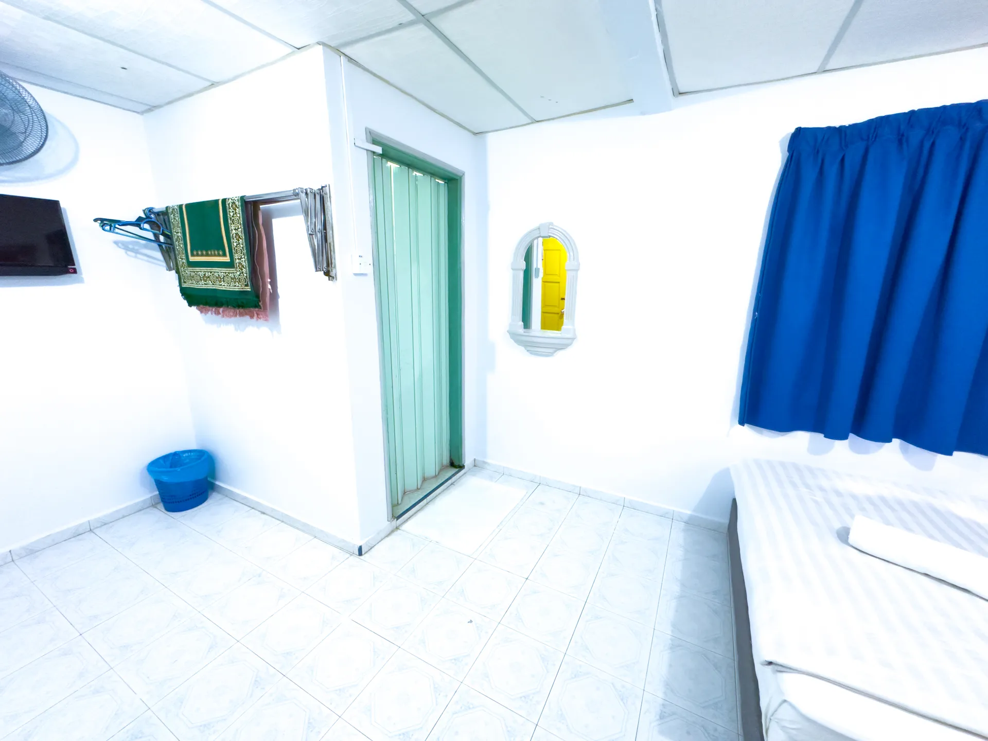 Bilik Family - pandangan sisi